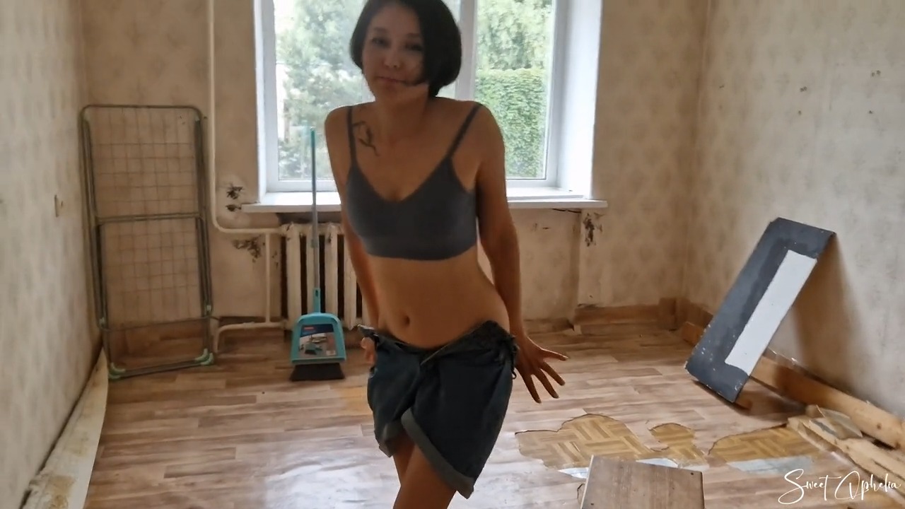 Скачать бесплатно Жены здесь нет, аванс натурой приму — личико подставляй под камшот